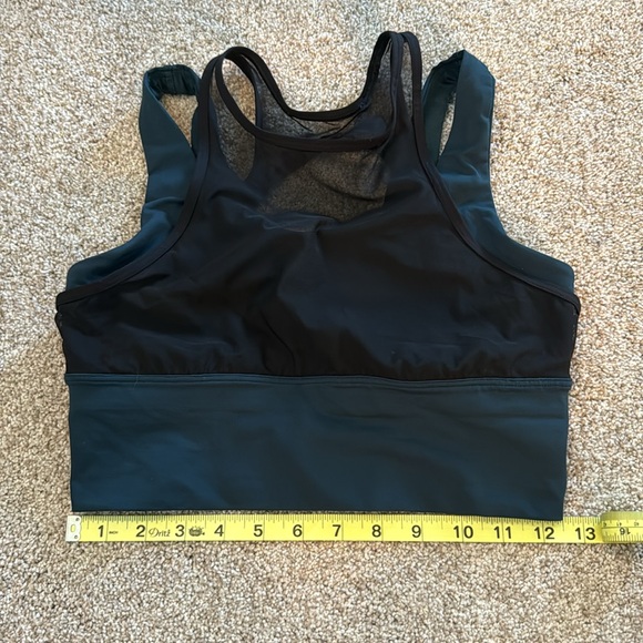 Lululemon sports bra size 6 - Picture 4 of 4